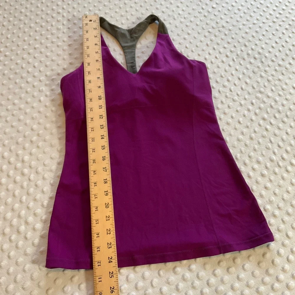 Alo Yoga Racerback Tank Top Womens Medium Magenta Purple Gray Shelf Bra